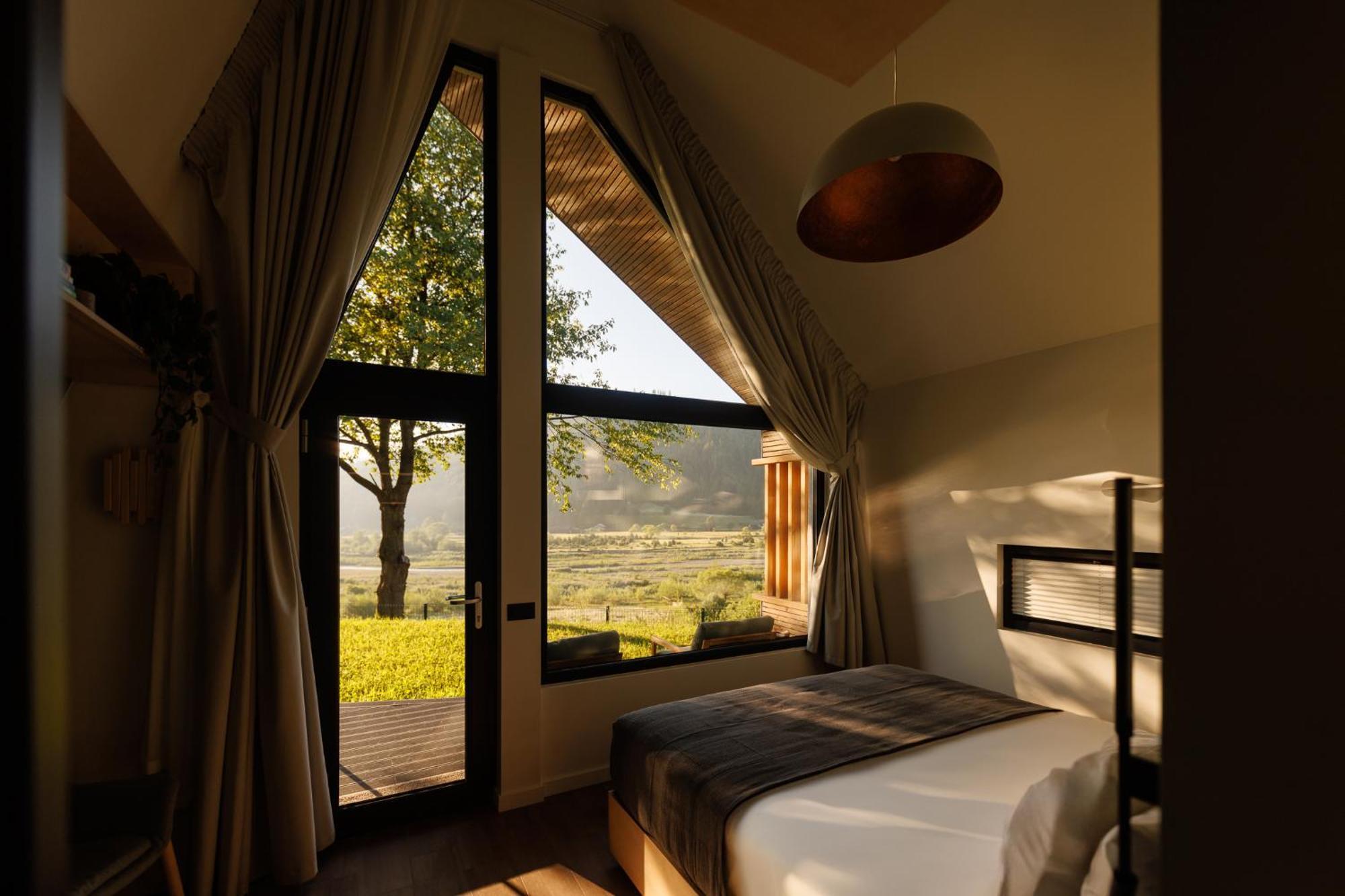 Reconnect Glamping Campsite 4*